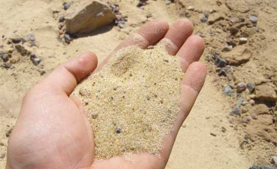ما هى استعمالات الرمل ؟